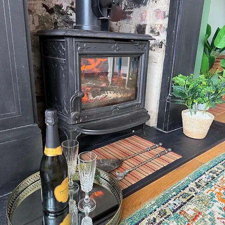 The Oxford * Middlesbrough